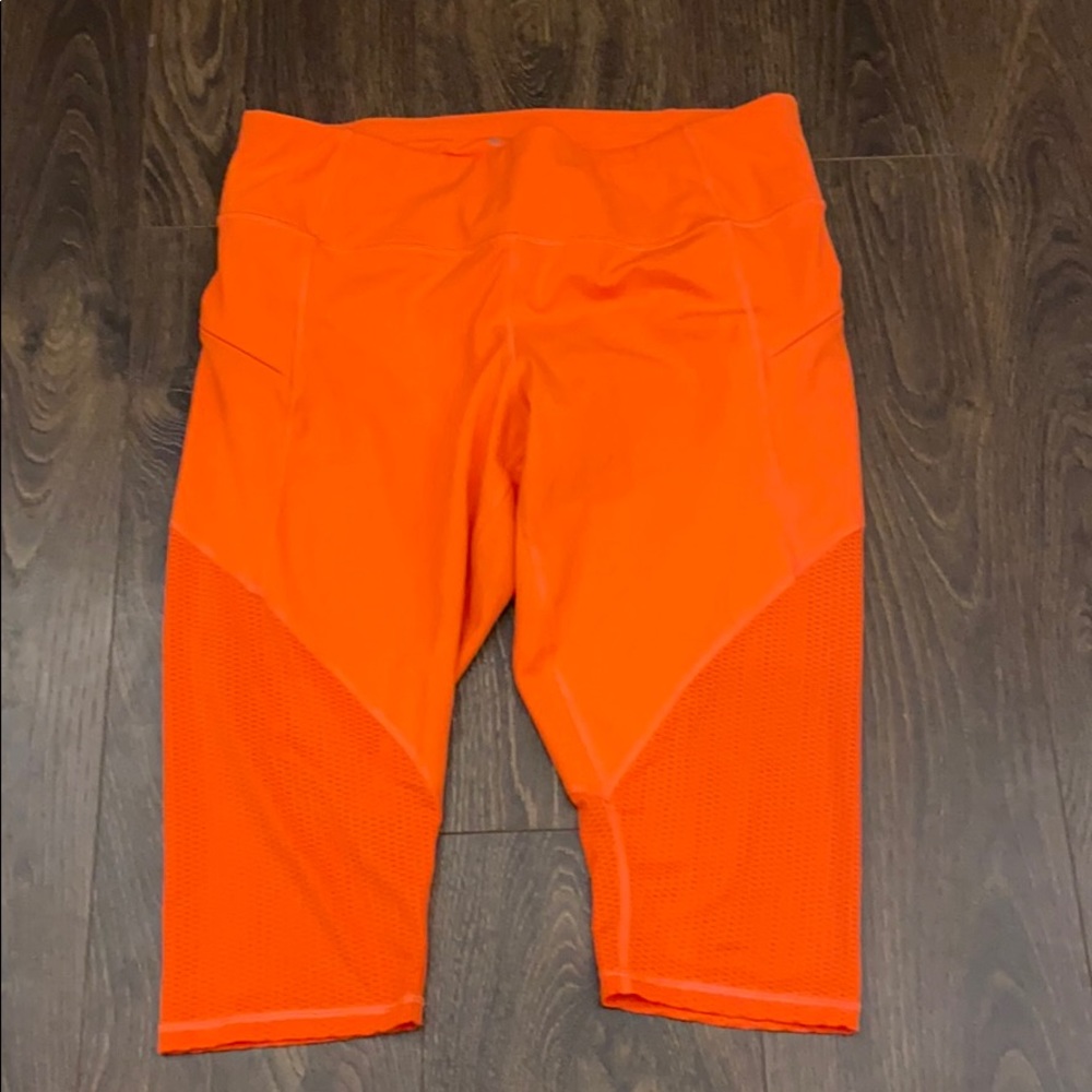 Athleta Crop Leggings